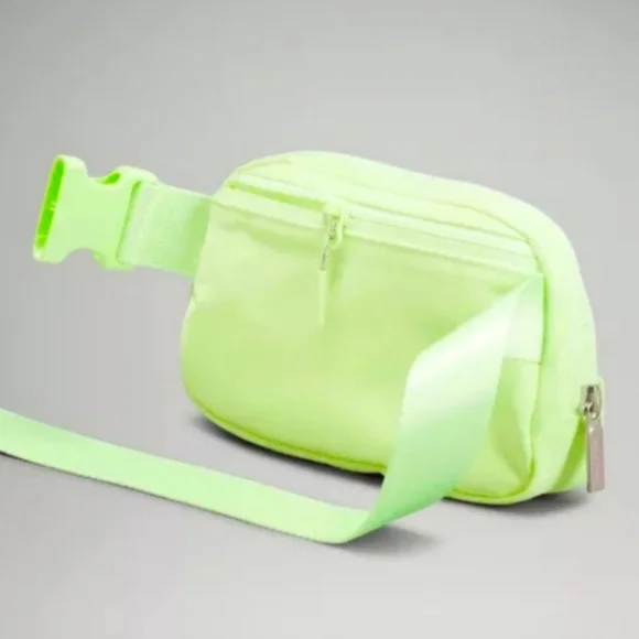 Lululemon Everywhere Belt Bag FADED ZAZ FZAP - Picture 5 of 16